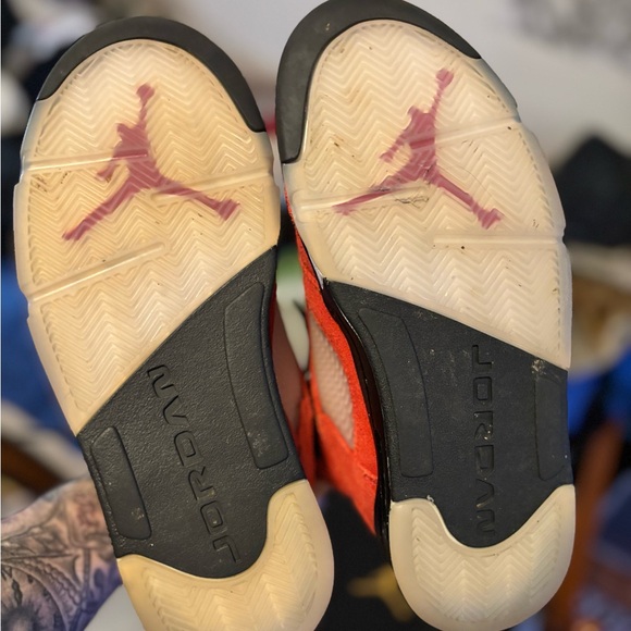 Jordan Red and Black Sneakers with Suede Upper - Picture 5 of 5